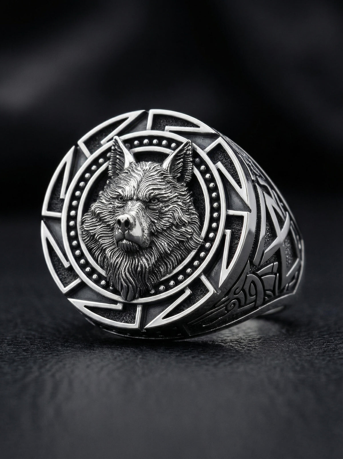 Anel Masculino de Prata Fenrir